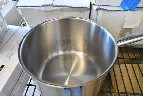 4 BRAND NEW SCRATCH AND DENT! Vigor 473SSAUCP4 SS1 Series 4 Qt. Stainless Steel Sauce Pan with Aluminum-Clad Bottom and Cover. 4 Times Your Bid!  - Image 4 of 6