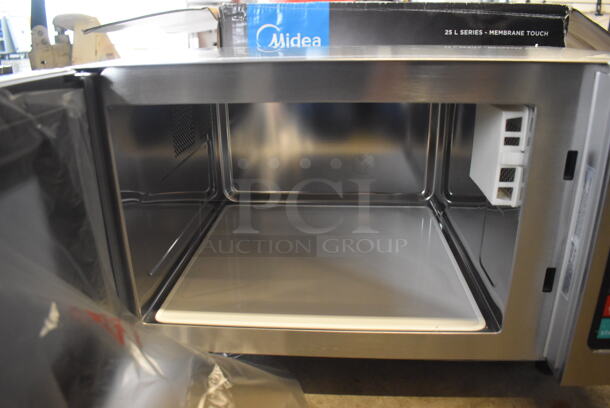 BRAND NEW IN BOX! 2017 Midea 1025F1A Stainless Steel Commercial Countertop Microwave Oven. 120 Volts, 1 Phase. 20x17x12 - Image 5 of 7