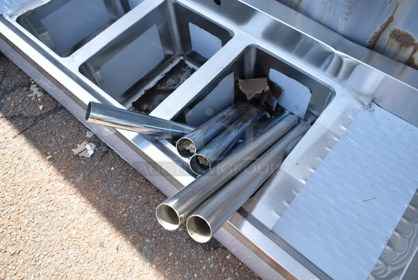 BRAND NEW SCRATCH AND DENT! Regency 600B31014213 Stainless Steel Commercial 3 Bowl Underbar Sink with Two Drainboards. Bays 10x10. Drain Boards 10x14 - Image 7 of 8