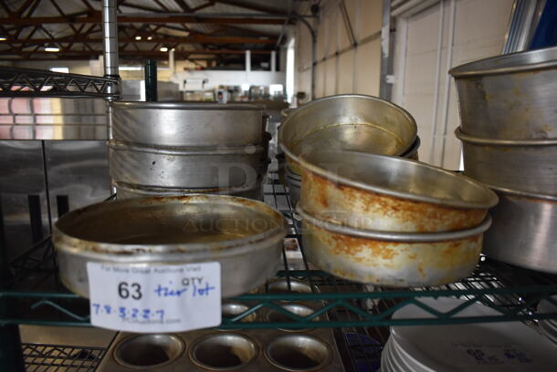 ALL ONE MONEY! Tier Lot of 29 Various Metal Round Baking Pans - Image 2 of 4