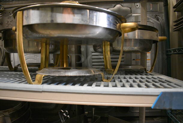 4 Metal Chafing Dish Frames w/ 4 Drop Ins and 4 Lids. 19x15.5x12. 4 Times Your Bid! - Image 5 of 5