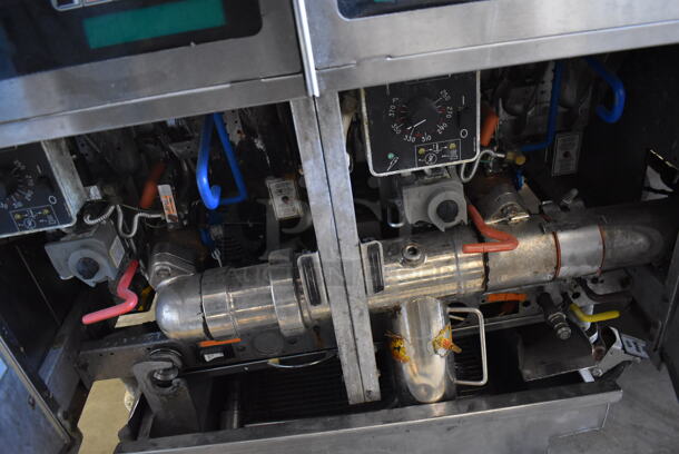 2014 Pitco Frialator Model SSH60 ENERGY STAR Stainless Steel Commercial 4 Bay Natural Gas Powered Deep Fat Fryer w/ 6 Metal Fry Baskets and Filtration System on Commercial Casters. 80,000 BTU. 62.5x35x49 - Image 7 of 12