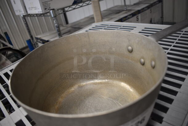 Metal Sauce Pot. 17x9.5x5 - Image 3 of 3