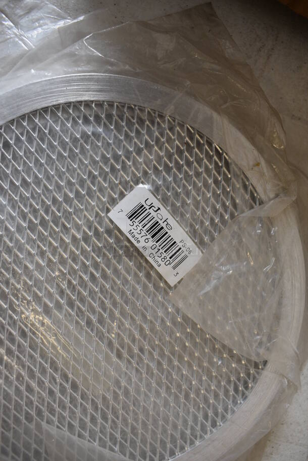 6 BRAND NEW IN BOX! Update PS-08 Metal Mesh Round Pizza Screens. 8x8. 6 Times Your Bid! - Image 3 of 3