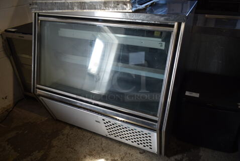 Leader CDL48 S/C Metal Commercial Floor Style Deli Display Case Merchandiser. 115 Volts, 1 Phase. Tested and Powers On But Does Not Get Cold

