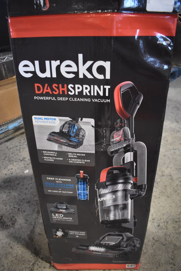 IN ORIGINAL BOX! Eureka Dash Sprint Vacuum Cleaner - Image 1 of 4