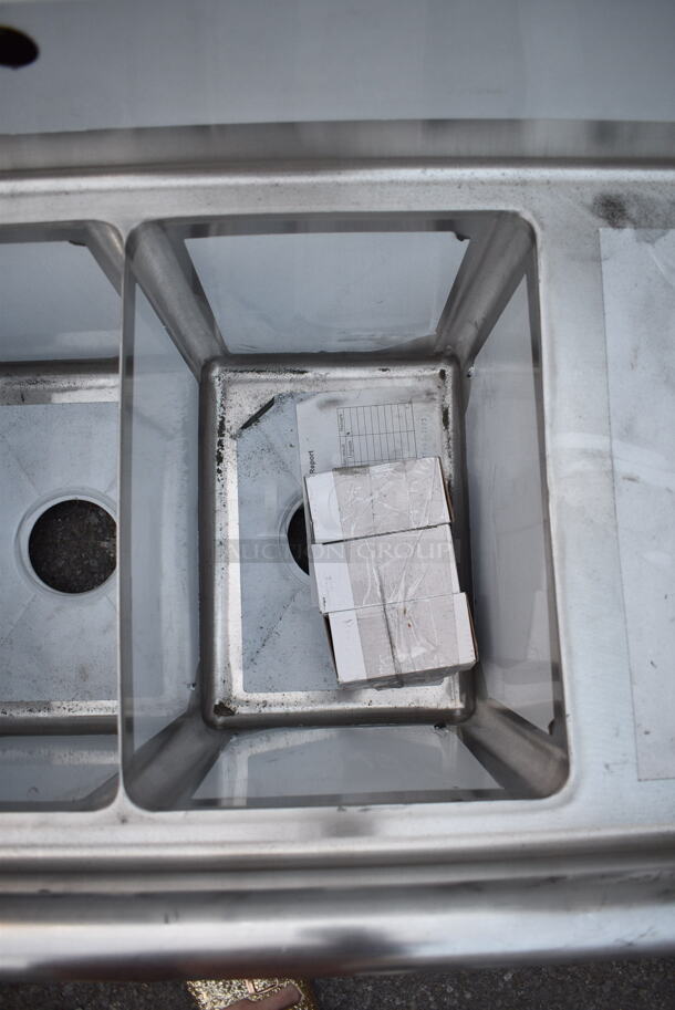 BRAND NEW SCRATCH AND DENT! Steelton 522CS31014LR 54" 18-Gauge Stainless Steel Three Compartment Commercial Sink with 2 Drainboards - 10" x 14" x 12" Bowls. No Legs.  - Image 4 of 7