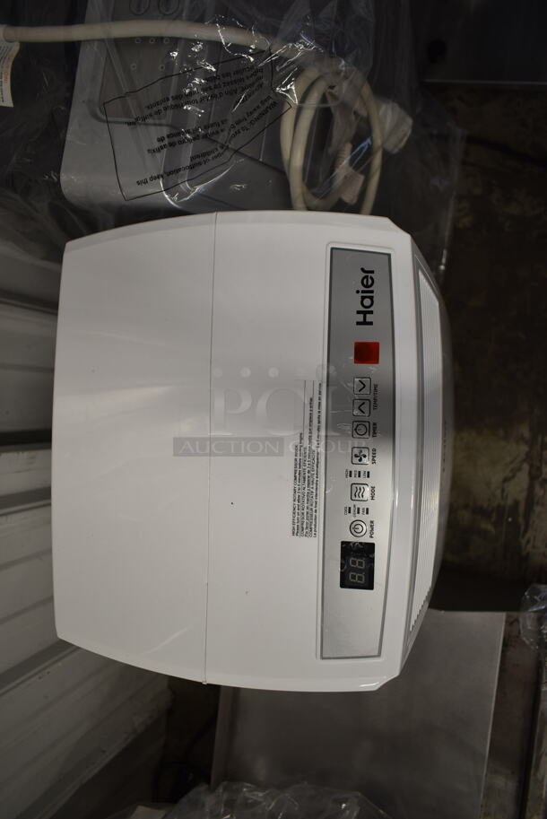 Haier HPB10XCR Metal Floor Style Air Conditioner. 10,000 BTU / Hr. 115 Volts, 1 Phase. Tested and Working! - Image 4 of 9
