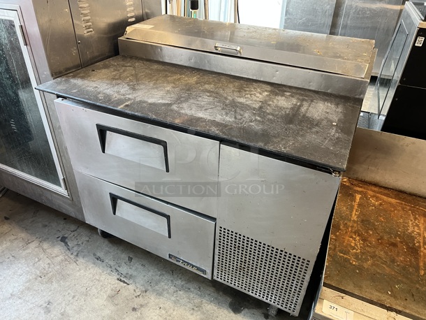 True Stainless Steel Commercial Pizza Prep Table w/ 2 Drawers on Commercial Casters. 115 Volts, 1 Phase. 45x33x42. Tested and Working! - Image 2 of 10