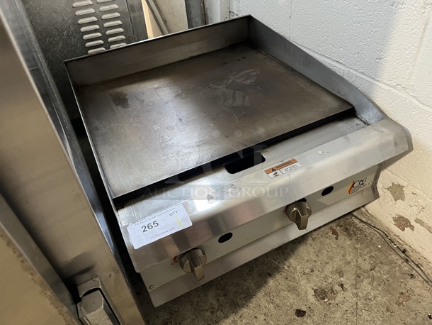 Cooking Performance Group CPG 351GMCPG24NL Stainless Steel Commercial Countertop Natural Gas Powered Flat Top Griddle. 60,000 BTU. - Image 6 of 6