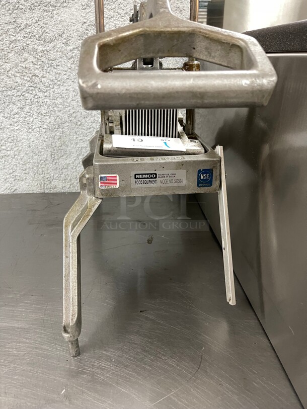 Nemco 56750-1 3/16 inch Easy Commercial Onion Slicer II Fruit / Vegetable Slicer NSF  - Image 2 of 9