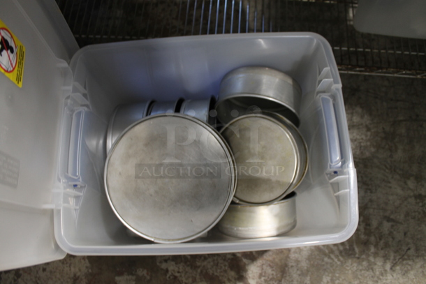 ALL ONE MONEY! Two Tier Lot of Items Including Poly Bins and Round Metal Baking Pans. - Image 4 of 5