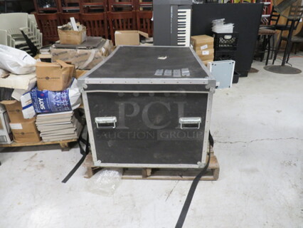 One Hard Shell Case. 32.5X51X26