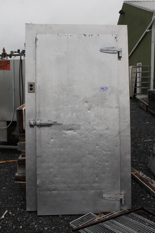 Walk In Box w/ Copeland CR24K6E-PFV-875 208-230 Volts, 1 Phase Compressor and Heatcraft ADT070AK 115 Volt, 1 Phase Evaporator.