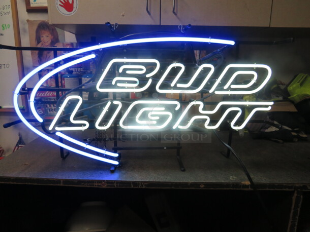 One Working Bud Light Neon.  - Image 1 of 1