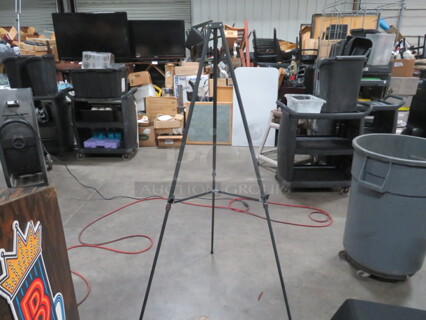 Tripod. 2XBID