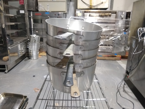 Choice 7 Qt. Tapered Aluminum Sauce Pan

 - Image 4 of 5