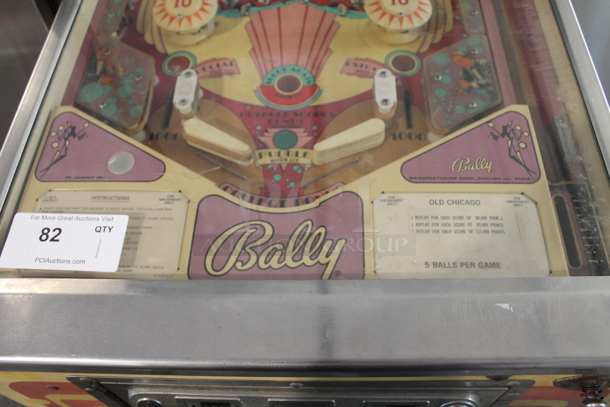 Bally Old Chicago Metal Commercial Floor Style Coin Operated Pinball Machine. Comes w/ Keys. Tested and Powers On! - Image 4 of 10