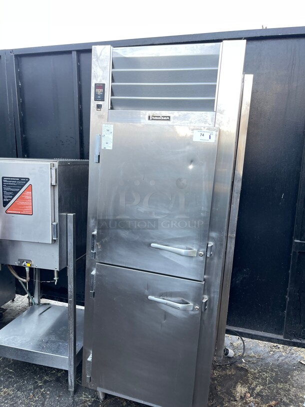 Clean! Traulsen G14310 Solid Door 1 Section Hot Food Holding Cabinet with Right Hinged Door NSF 1120/220 Volt 1 Phase Tested and Working! - Image 2 of 8