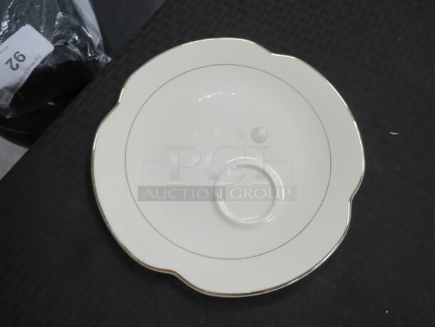 9.5 Inch Gold Rimmed Cocktail Plate. 6XBID - Image 1 of 1