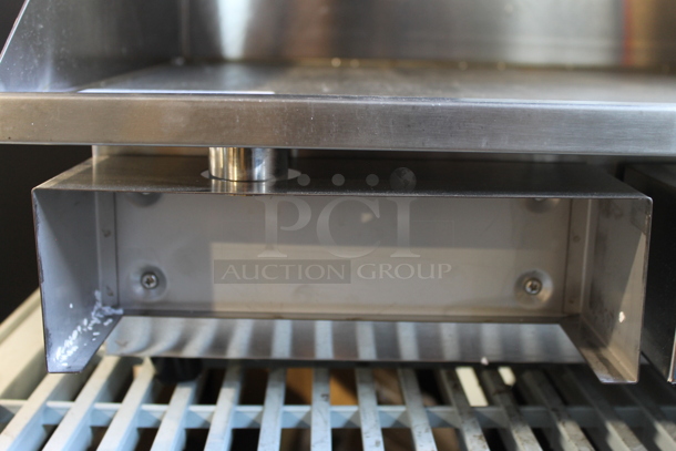 BRAND NEW SCRATCH AND DENT! 2022 Hoocoo CMEG-818 Stainless Steel Commercial Countertop Electric Powered Flat Top Griddle w/ Thermostatic Controls. 240 Volts. - Image 3 of 5
