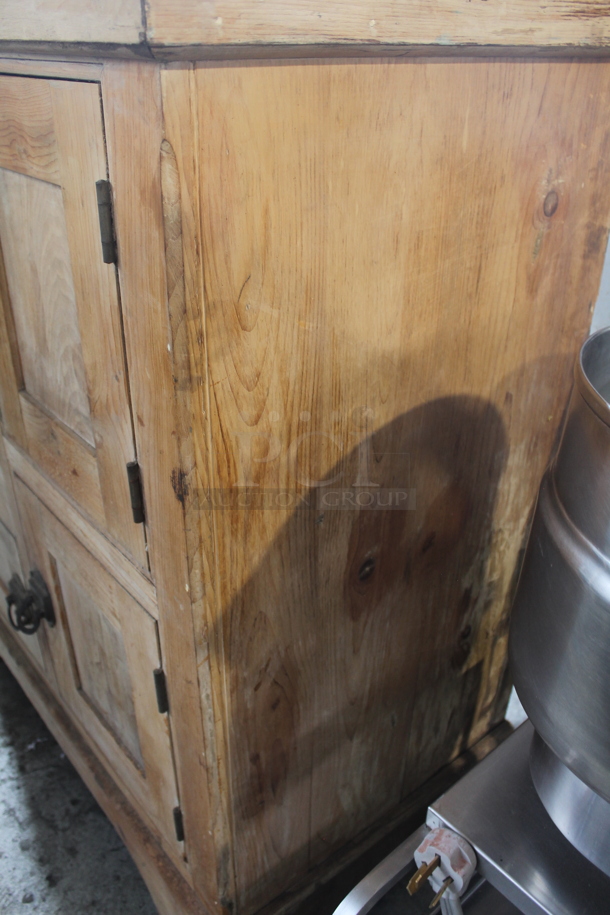 ANTIQUE! The Eddy Refrigerator Wooden 4 Door Cooler. Cannot Test Due To Missing Power Cord

 - Image 3 of 10