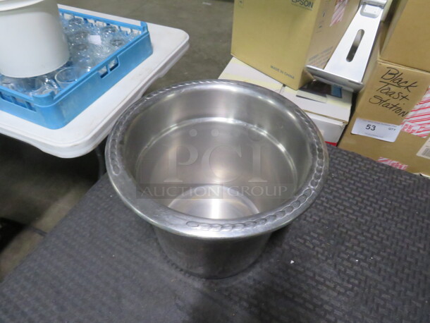 One Vollrath Stainless Steel Decorative Soup Inset. #82300-10. 10.5X8.5. $128.70 - Image 1 of 2