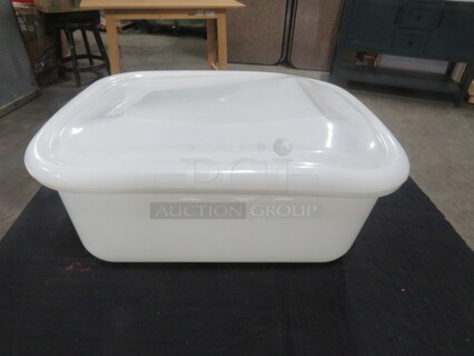 14X12X5 White Poly Tub With Lid. 5XBID