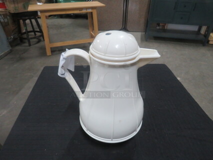 64oz White Swirl Insulated Beverage Server. #440.