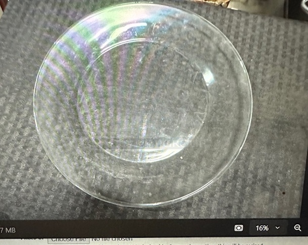 10.5 Inch Round Clear Glass Plate. 3XBID - Image 1 of 1