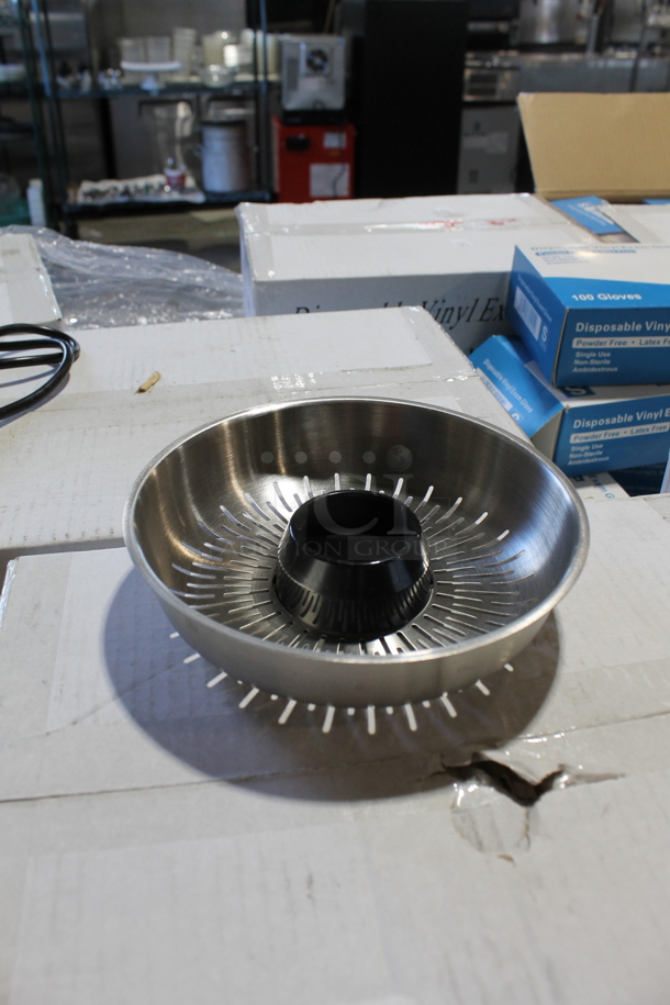 3 BRAND NEW IN BOX! Eurolux ELCJ-1800S Stainless Steel Countertop Citrus Juicer. 3 Times Your Bid! - Image 4 of 7