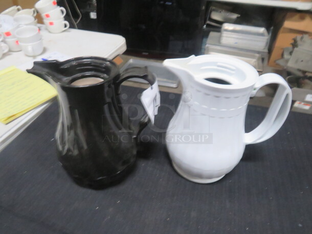 Assorted Insulated Hot/Cold Swirl Carafe. No Lid. 2XBID