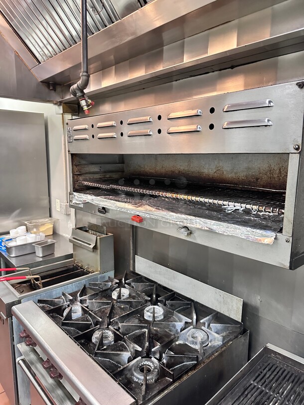 Working! Wolf CMSS-48 48 inch Gas Cheese Melter Broiler w/ Infrared Burner, Stainless, Natural Gas NSF Tested and Working! - Image 3 of 7