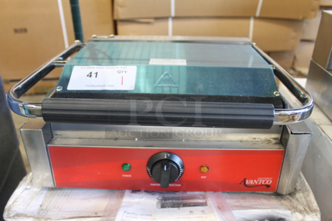 BRAND NEW SCRATCH AND DENT! Avantco 177P78 Commercial Stainless Steel Electric Countertop Single Panini Sandwich Grill On Rubber Feet. 120V. Tested And Working! 