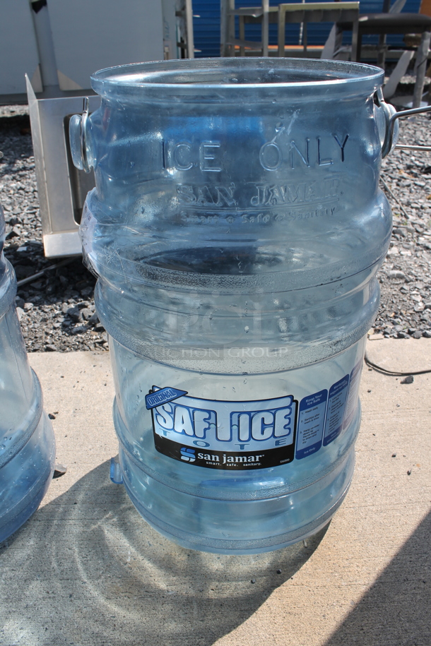 2 San Jamar SafTice Blue Poly Ice Buckets. 2 Times Your Bid! - Image 2 of 4