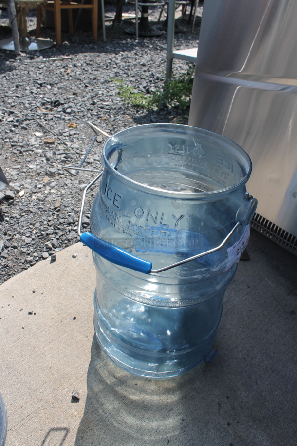 2 San Jamar SafTice Blue Poly Ice Buckets. 2 Times Your Bid! - Image 4 of 4
