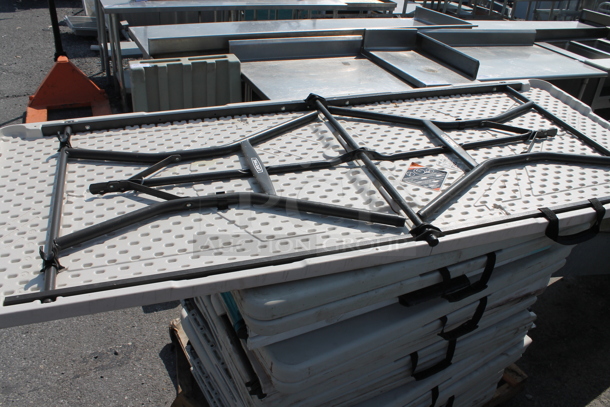 13 Lifetime Poly Folding Tables. 13 Times Your Bid! - Image 3 of 6