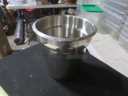 7.5X7.5 Round Stainless Steel Pan. 3XBID
