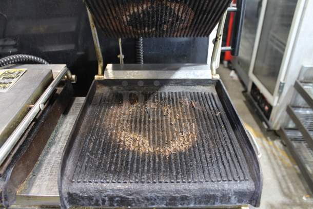 Star X20IG Stainless Steel Commercial Countertop Electric Powered Double Panini Press. 208/240 Volts, 1 Phase.  - Image 4 of 7
