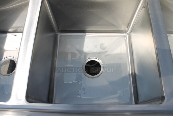 BRAND NEW SCRATCH AND DENT! Regency 60031717224 103" 16-Gauge Stainless Steel Three Compartment Commercial Sink with Galvanized Steel Legs and 2 Drainboards. Bays 17x17x12. Drain Boards 22x19x1 - Image 5 of 8