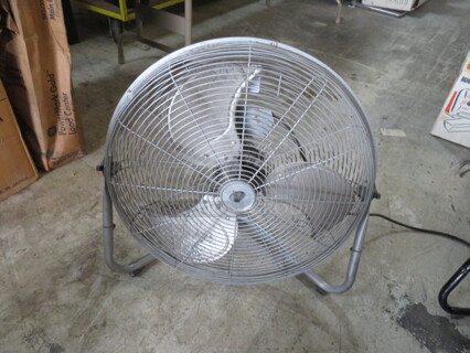 One Floor Fan. Needs TLC.