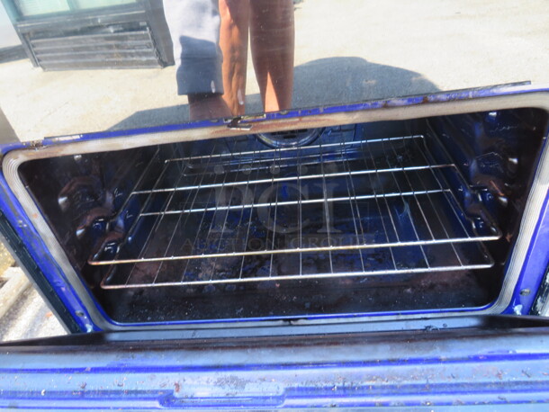 One LG Household Range With Dual Ovens, With 3 Racks. 30X27X48 - Image 2 of 4