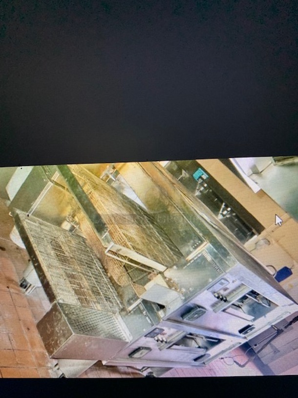 One Middleby Marshall Natural Gas Double Stack Conveyor Pizza Oven On Casters. Unable To Test. Model# PS555G. 208X240 Volt. 1 Phase.  - Image 4 of 5