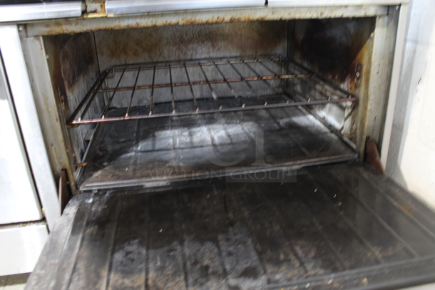 2018 Garland SunFire X60-10RRStainless Steel Commercial Propane Gas Powered 10 Burner Range w/ 2 Ovens, Over Shelf and Back Splash. - Image 6 of 9