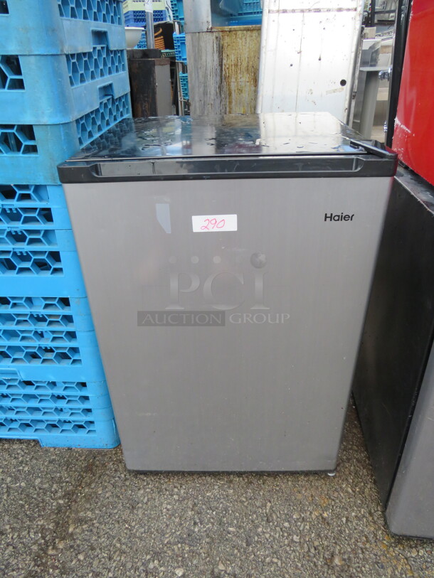 One WORKING Haier 1 Door Cooler With 1 Rack. Model# HC27SW20RV. 115 Volt. 18.5X17.5X27 - Image 1 of 1
