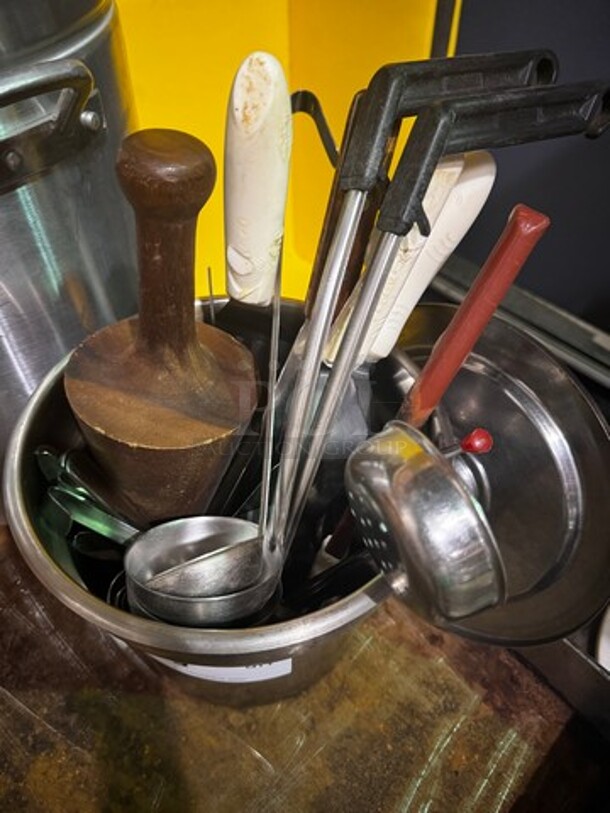 Miscellaneous Kitchen Utensils  - Image 6 of 8