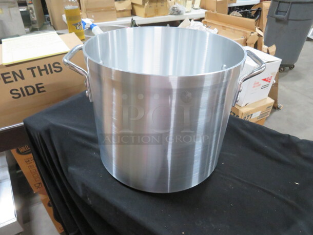 One NEW Winco 20 Quart Aluminum Stock Pot. #AXS-20.