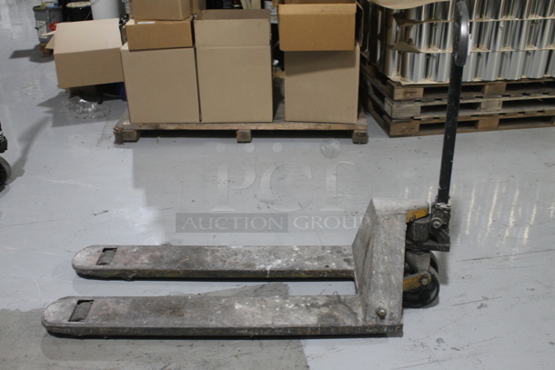 Metal Pallet Jack Pallet Truck.  - Image 1 of 4