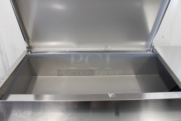 BRAND NEW SCRATCH AND DENT! Avantco 360CPT71 Stainless Steel Commercial Countertop Refrigerated Rail. 115 Volts, 1 Phase. Tested and Working! - Image 5 of 8