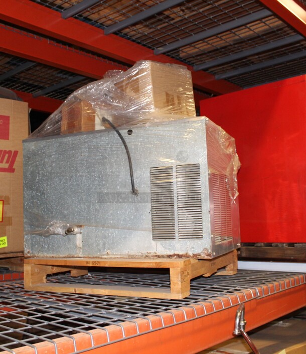 WOW! Crystal Tips Commercial Stainless Steel Flaker Ice Head. 32x22x20. Per Owner: Currently Not Working, Parts For Repair In Box  - Image 4 of 5